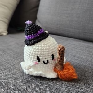 Ghost keychain‼️ (3/$25)